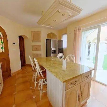 بيت للعطل Soleil - Large With Pool & Garden Near Pezenas *
