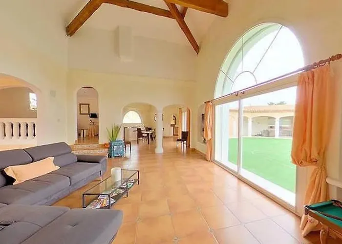 Soleil - Large With Pool&garden Near Pezenas Nézignan-lʼÉvêque