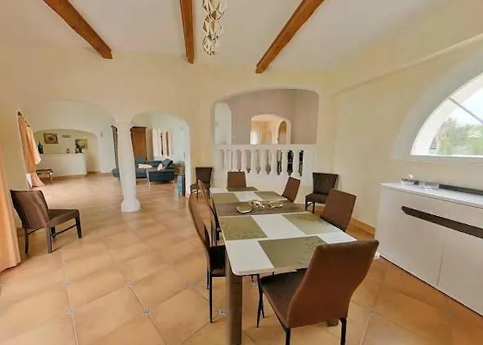 Ferienhaus Soleil - Large With Pool&garden Near Pezenas Nézignan-lʼÉvêque
